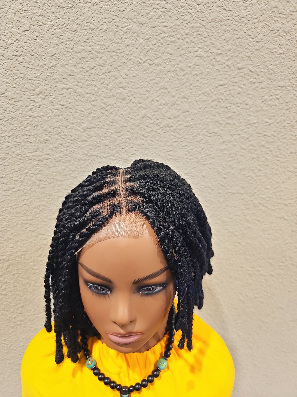 Knotless locks short