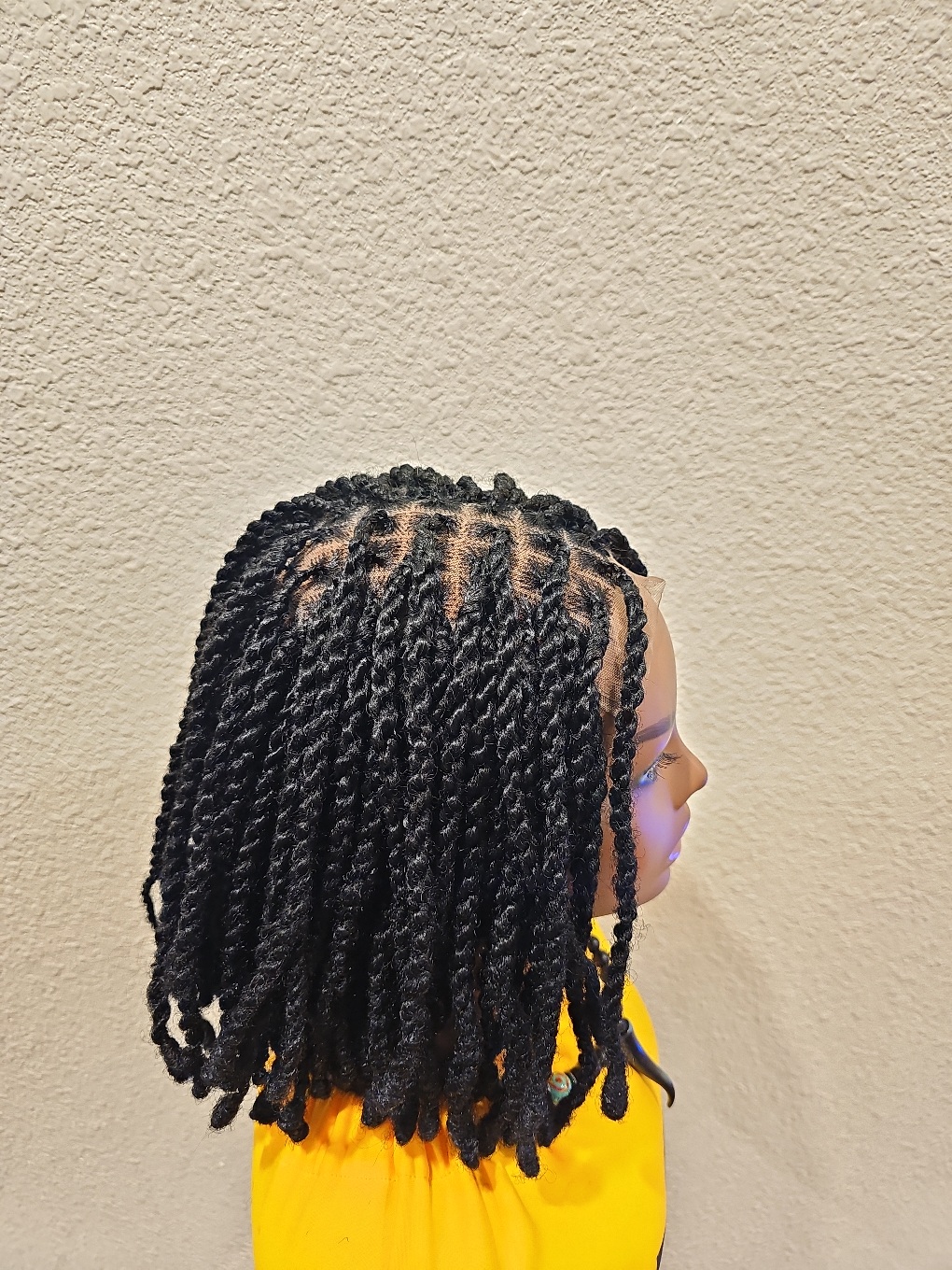 Knotless locks short