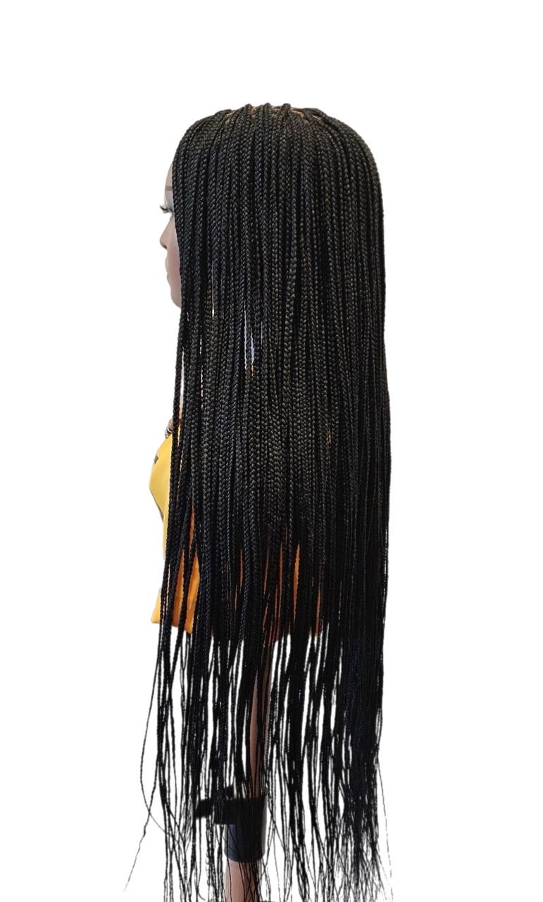 Black Knotless Braid