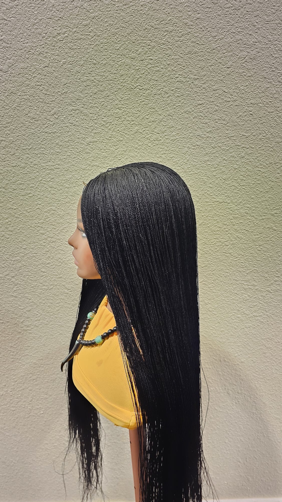 1B Macro Twist Wig