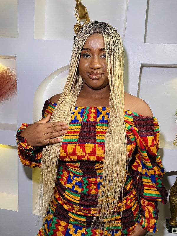 Blonde knotless Braid