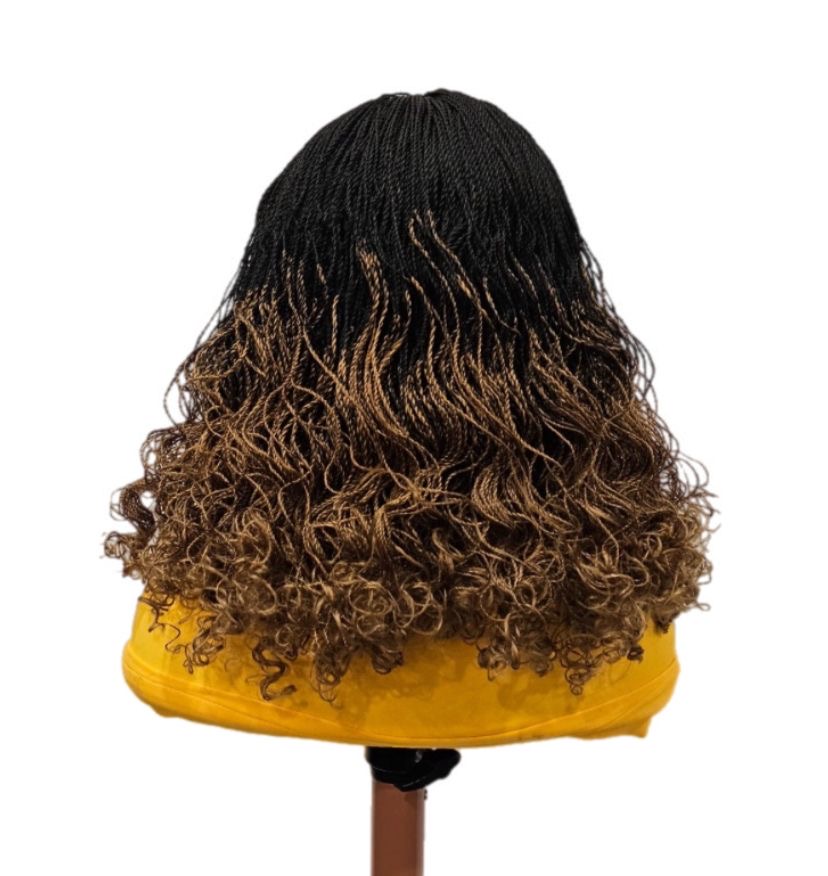 Black and Sharp Gold Nano Twist