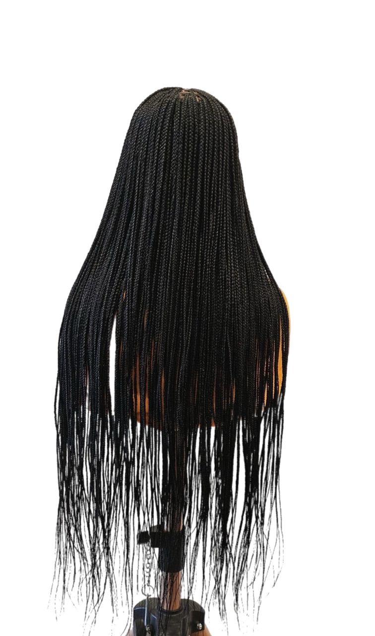 Black Knotless Braid